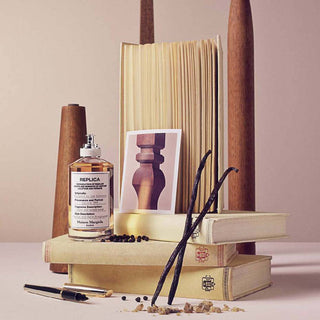 Maison Margiela - Whispers in the Library - Parfumerie d'Aquitaine